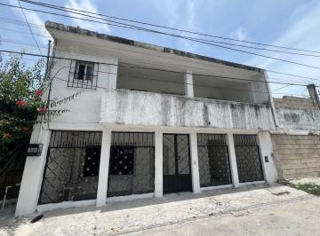 Casa · 160m² · 3 Recámaras · Amplia Casa de Dos Niveles con Excelente Potencial en La Supermanzana 69 C4156
