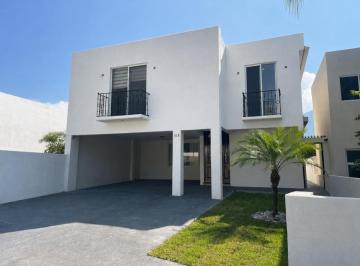 1 · Casa en Venta Privada Franciscanos Santiago N. L.