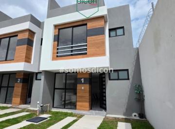 Casa · 72m² · 4 Recámaras · 2 Estacionamientos · Casa en Venta Castillotla
