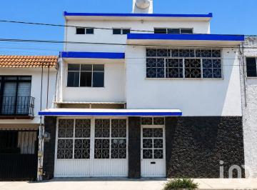 Casa · 135m² · 3 Recámaras · 2 Estacionamientos · Casa Renta Uruguay