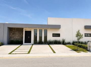 Casa · 223m² · 3 Recámaras · 2 Estacionamientos · Casa en Venta Deun Nivel en San Mateo Atenco