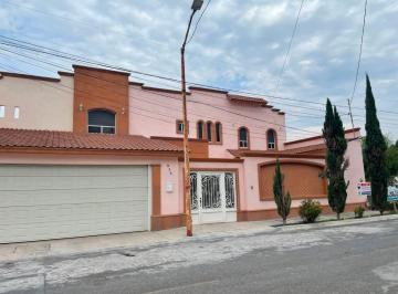 Casa de 4 habitaciones, Saltillo · Residencia en Venta en San Patricio