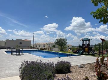 Casa de 2 habitaciones, El Marqués · Casa en Renta – Coto Luxemburgo, Capital Sur Querétaro