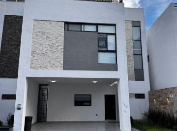 Casa de 3 habitaciones, Monterrey · Renta Casa Alya con Rooftop
