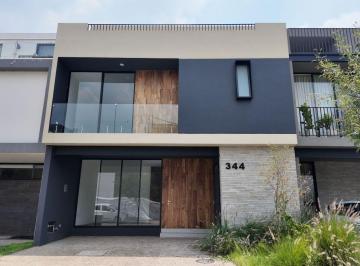 Casa · 245m² · 3 Recámaras · 2 Estacionamientos - Cuéllar Inmobiliaria · Casa de Venta en Altanza, Solares Zapopan Jal