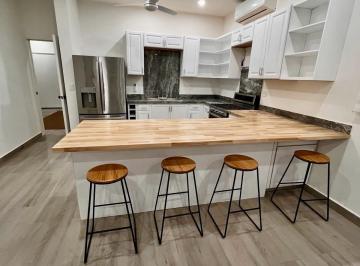 Departamento · 180m² · 2 Recámaras · 2 Estacionamientos · Departamento - Yerbaniz