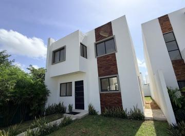 Casa · 160m² · 2 Recámaras · 2 Estacionamientos · Casa Al Norte de Merida 2 Recamaras, Entrega Inmediata, Infonavit, Fovissste