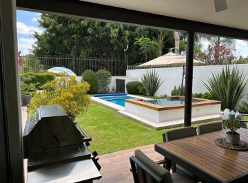 Casa de 4 habitaciones, Querétaro · Venta de Casa en Juriquilla en Fraccionamiento Cumbres del Lago
