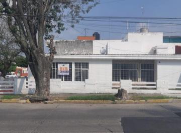 Casa de 3 habitaciones, Zapopan · Esquina, Una Sola Planta, 3 Recámaras, 2 Baños, Estacionamiento