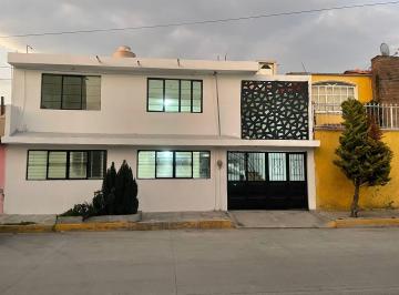 Casa · 100m² · 3 Recámaras · 1 Estacionamiento · Casa en Venta Colonia Deportiva Zinacantepec
