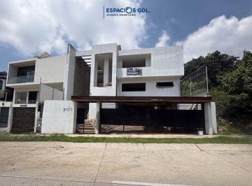 Casa de 3 habitaciones, Zapopan · Exclusiva Residencia Nueva | Bugambilias 1ª Sección.