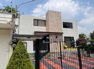 Casa de 3 habitaciones, Naucalpan de Juárez · Venta de Casa con Doble Terreno en Jardines de San Mateo.