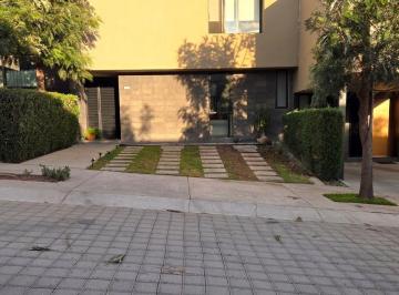 Casa en condominio de 3 habitaciones, Querétaro · Casa en Renta con Doble Filtro de Seguridad