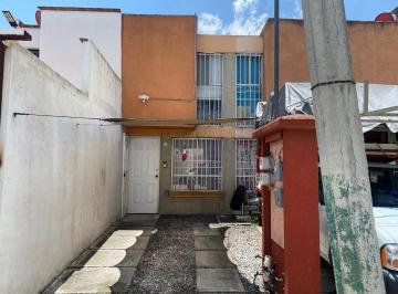 Casa · 66m² · 2 Recámaras · 1 Estacionamiento · Casa en Venta en Fracc. Los Heróes 1a. Sección, Toluca, Estado de México - (4)
