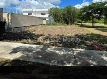 Terreno / Lote · 365m² · Terreno en Venta en Cabo Norte Merida Mia 25 - 2367