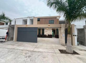 Casa de 3 habitaciones, Colima · Casa Berlín Residencial en Venta en Fracc. Pedregal Al Norte de Colima con 3 Recamaras 3 Baños