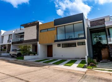 Casa en condominio de 4 habitaciones, Zapopan · Casa de 4 Recamaras Valle Imperial Coto Austriaco Zapopan Norte