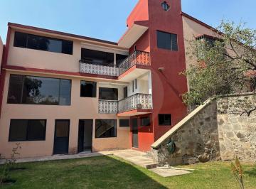 Casa · 440m² · 3 Recámaras · 4 Estacionamientos · Casa en Venta en La Herradura