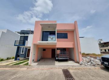 Casa de 3 habitaciones, Emiliano Zapata · Venta de Casa en Los Cedros