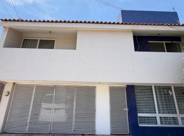 N/A · Casa en Venta en Torreón Jardín | 3 Recámaras y 325 m² de Construcción
