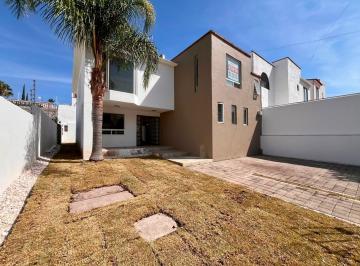 N/A · Casa en Renta en Privada Juriquilla Frente a Parque con 300 m² de Terreno, Qro.