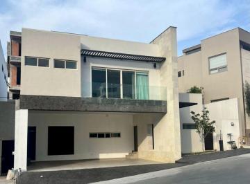Casa de 3 habitaciones, Monterrey · Casa en Renta en Carolco