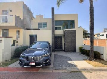 Casa de 4 habitaciones, San Andrés Cholula · Casa Dentro de Fraccionamiento Privado, a 5 Min de Angelopolis