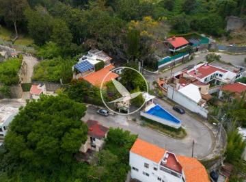 Casa de 5 habitaciones, Cuernavaca · Casa con Terrazas y Alberca Infinity en Rancho Cortés