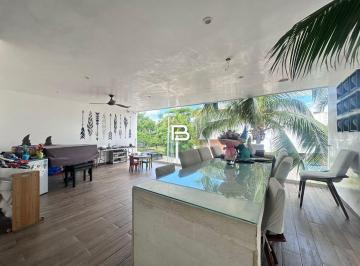 Casa · 161m² · 5 Recámaras · 2 Estacionamientos · Casa en Puerto Cancún