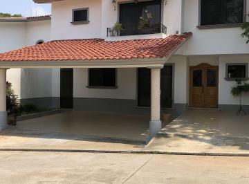 Casa · 364m² · 3 Recámaras · 2 Estacionamientos · Casa en Venta Fracc Cipreses Villahermosa