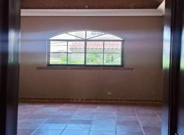 Casa de 4 habitaciones, Celaya · Fracc Villas Río Lerma Casa en Renta a 5 Minutos Jardín Principal