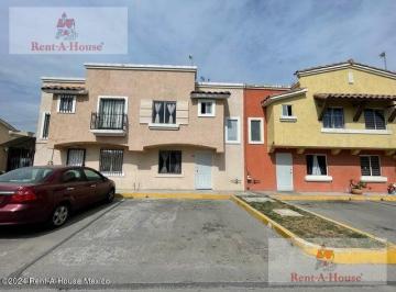 Casa · 77m² · 3 Recámaras · 2 Estacionamientos · Casa en Venta en Fraccionamiento Real Verona, Tecámac 26 - 3051 Fm