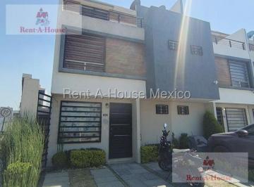 Casa · 113m² · 3 Recámaras · 2 Estacionamientos · Casa en Venta en Ojo de Agua, Tecámac 26 - 2621 Fm