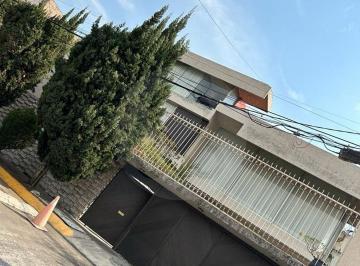 Casa · 807m² · 4 Recámaras · 6 Estacionamientos · Casa en Venta en Lomas de Tecamachalco