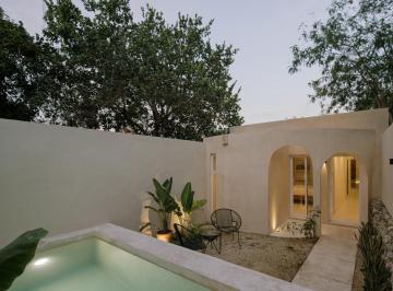 Casa · 141m² · 2 Recámaras · Casa Remodelada en Itzimá