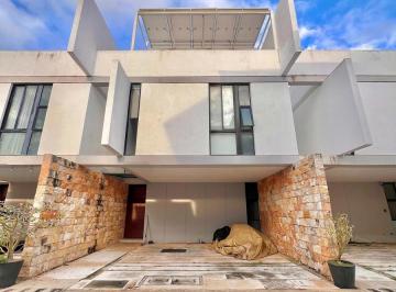 Casa · 156m² · 3 Recámaras · 2 Estacionamientos · Townhouse Equipado en Benito Juarez Norte