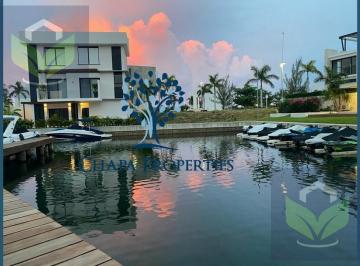 Terreno / Lote · 368m² · Terreno en Venta Puerto Cancun - Oportunidad