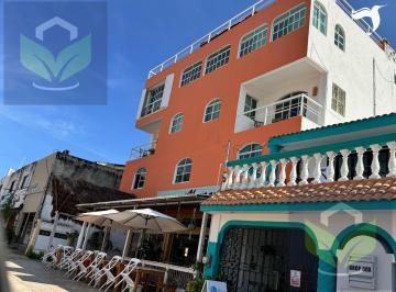Edificio · 239m² · 4 Recámaras · 1 Estacionamiento · Edificio en Venta - Comercial - Hospedaje en Puerto Morelos