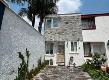 Casa · 75m² · 3 Recámaras · 1 Estacionamiento · Casa en Renta en El Colli Urbano