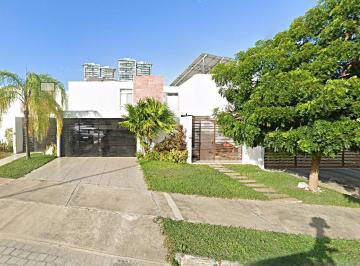 Casa de 4 habitaciones, Mérida · Casa en Venta en Yucatan Merida Altabrisa