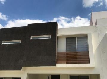 Casa · 128m² · 3 Recámaras · 2 Estacionamientos · Casa en Renta en Real del Carmen