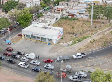 Local comercial de 1 habitación, Tonalá · Gran Local Comercial Sobre Av