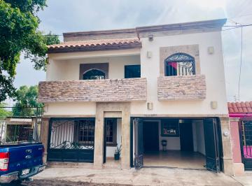 Casa de 5 habitaciones, Cajeme · Casa Amplia, Cómoda y con Excelente Ubicación