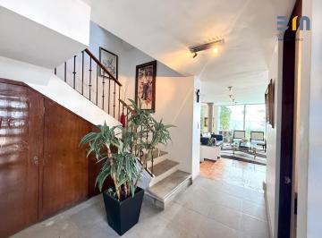 Casa en condominio · 238m² · 3 Recámaras · 4 Estacionamientos · La Herradura. Casa en Condominio en Venta