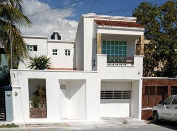Casa de 3 habitaciones, Campeche · Casa en Venta en Fraccionamiento Santa María