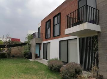 Jardin y lado sur · Casa con Amplio Jardin en Cholula Para Habitar o Inversion