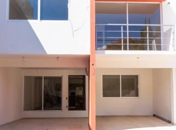 Casa · 115m² · 4 Recámaras · 3 Estacionamientos · Casa Nueva en Renta Col. Volcanes