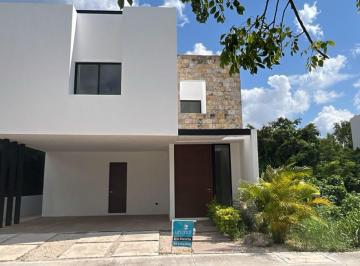 Casa de 3 habitaciones, Mérida · Casa en Renta Paseo Country