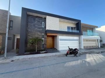 Casa de 3 habitaciones, Medellín · Casa Venta Palmas Green Veracruz