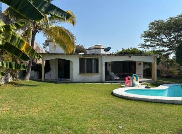Casa de 3 habitaciones, Xochitepec · Venta Casa Fraccionamiento Club de Golf Santa Fe
